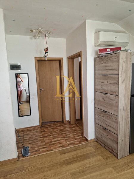 Tineretului 37i, Militari Residence, 40.000 €, 35 mp, mansarda.